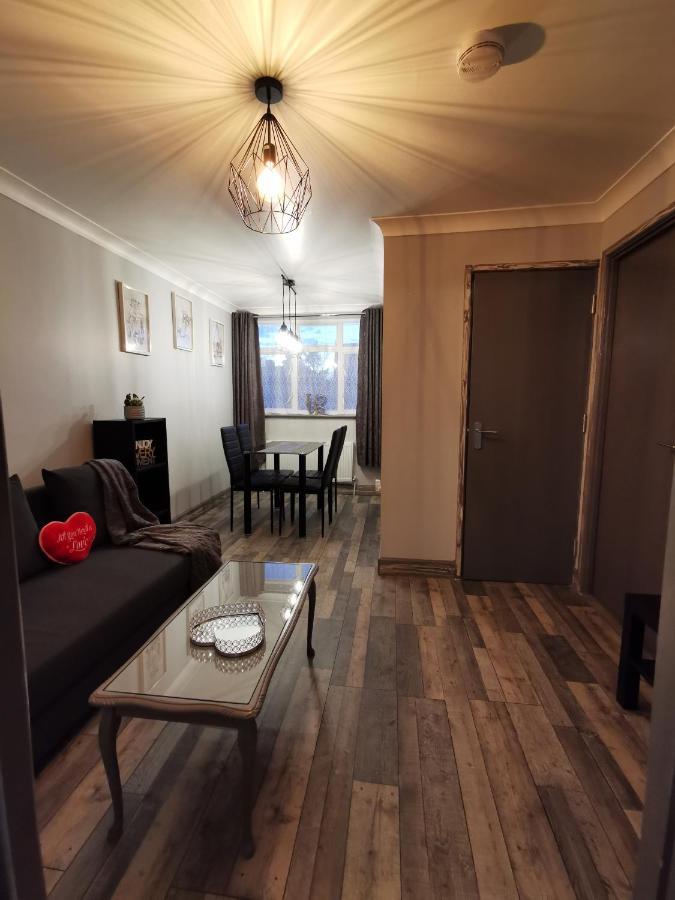 Palaz 2 - 2 Bedroom Flat Edmonton Zewnętrze zdjęcie