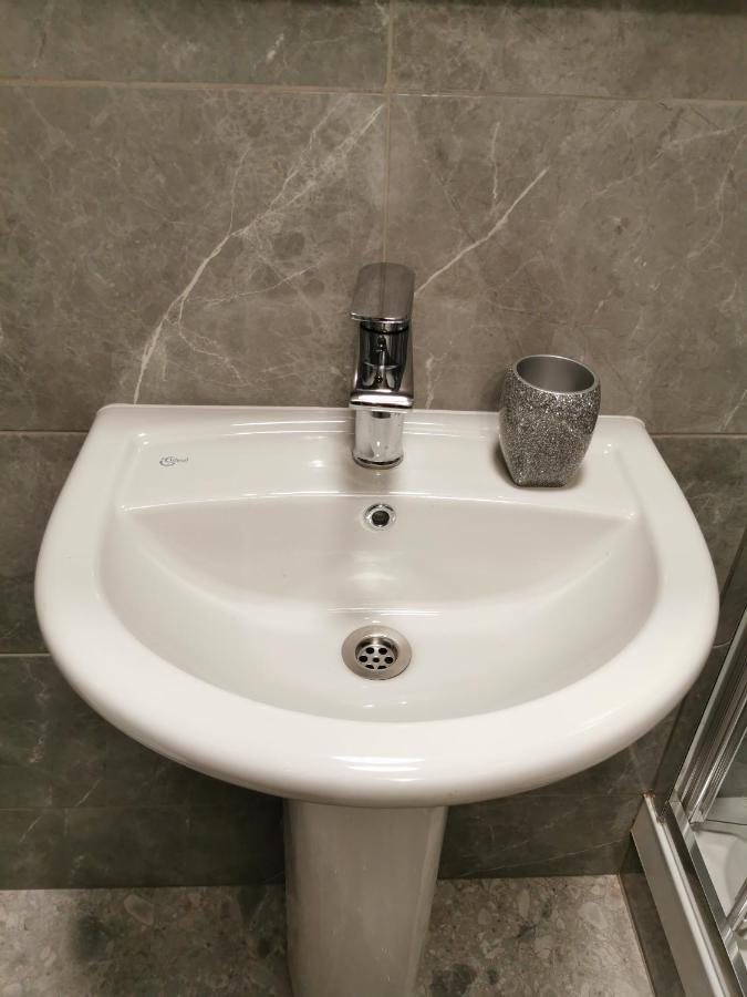Palaz 2 - 2 Bedroom Flat Edmonton Zewnętrze zdjęcie